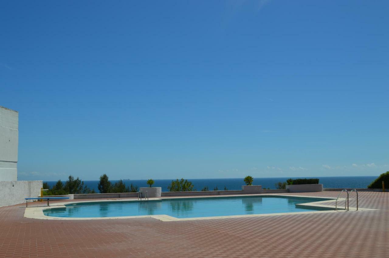 Amazing Beach & Pool Apartment With Garden Сесимбра Экстерьер фото